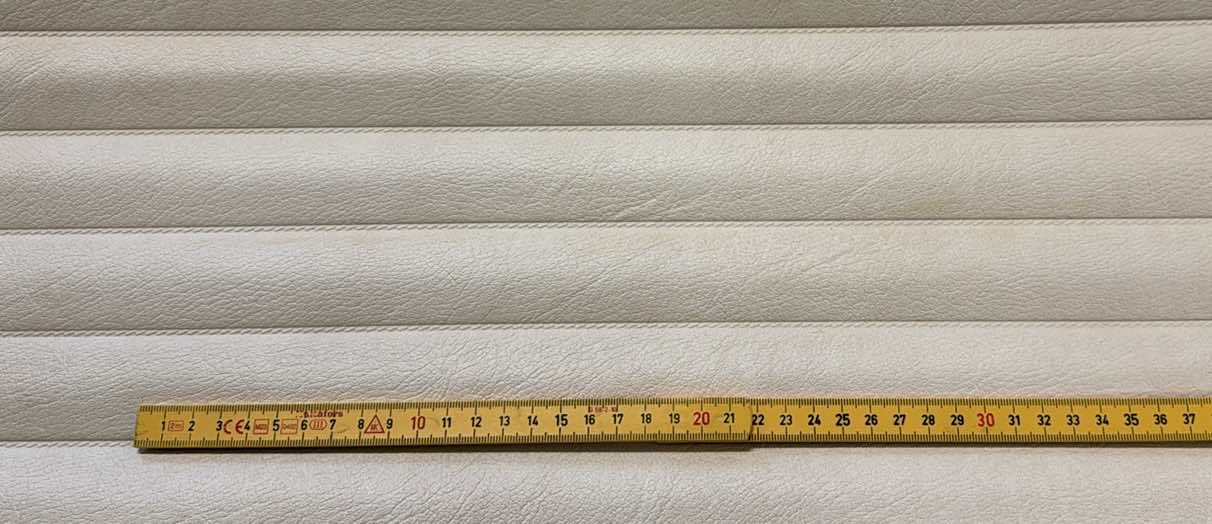 Konstläder svetsade pipor beige (207x983) 60x130cm
