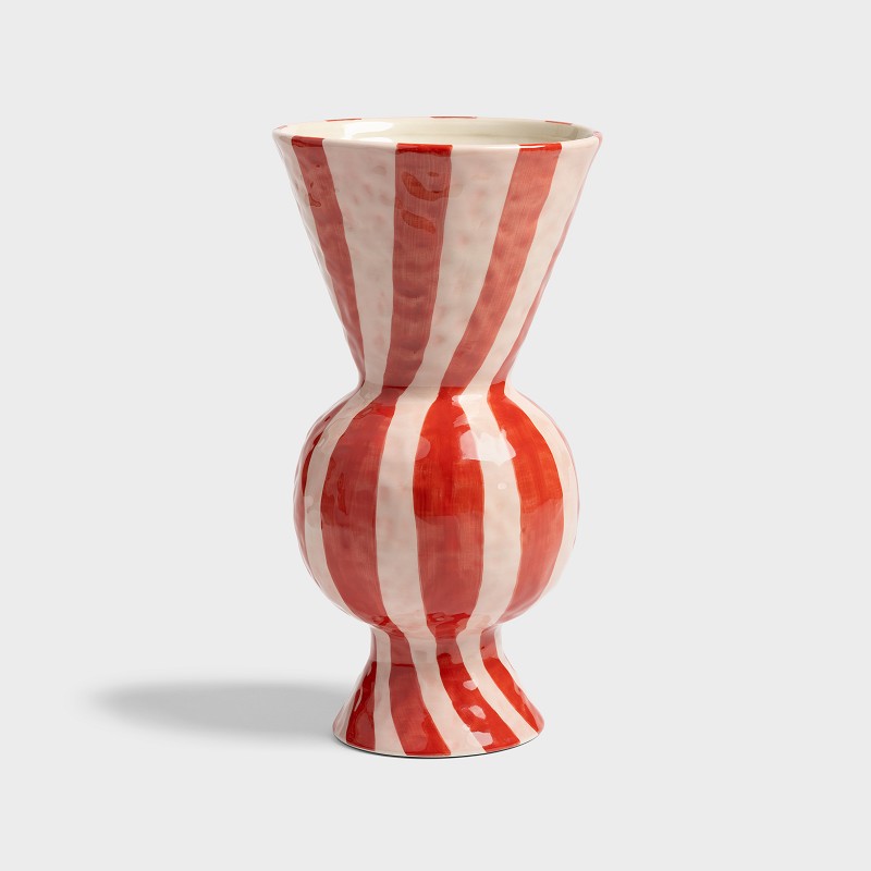 Vas rhombic red