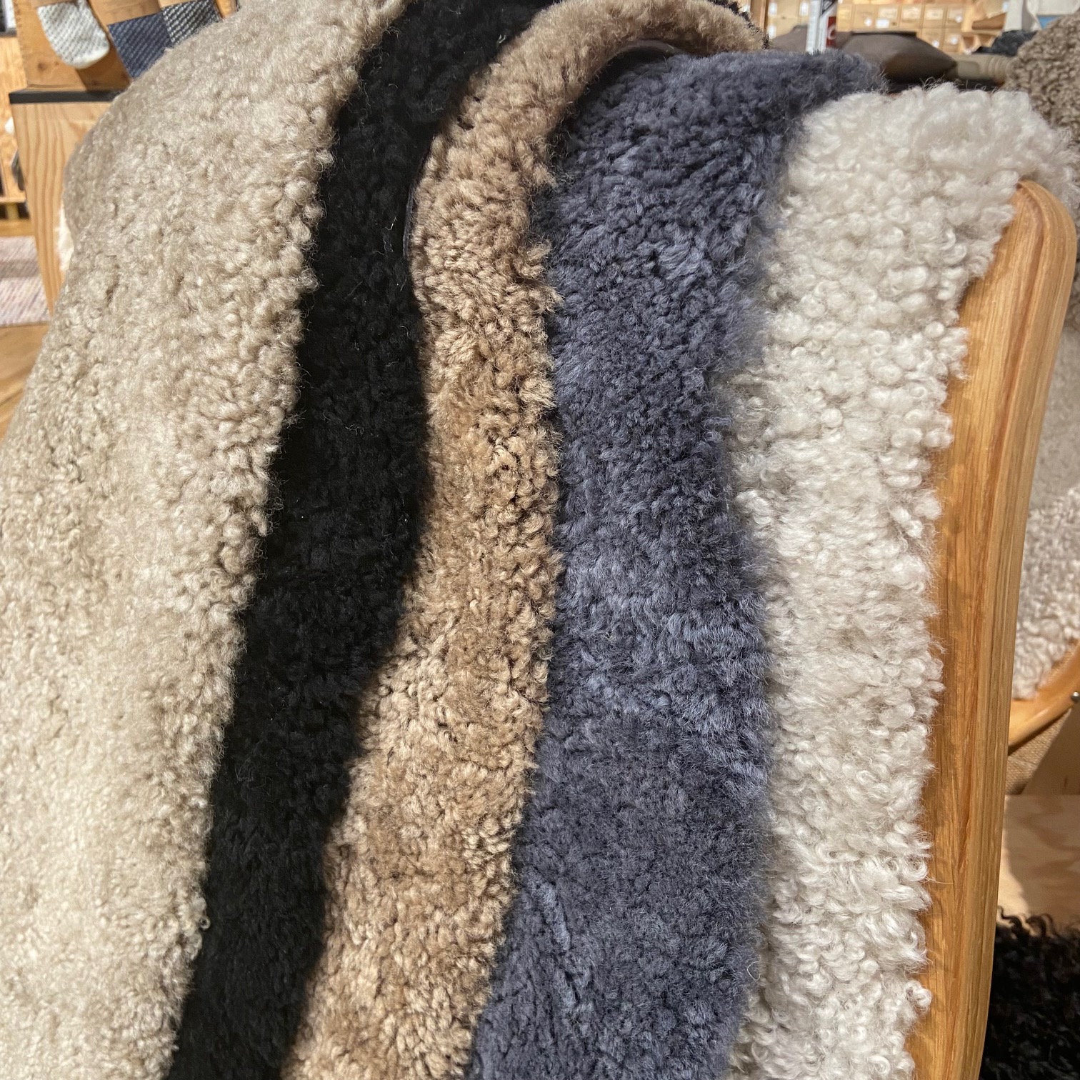 Fårskinn för omtapetsering av LAMINOFÅTÖLJ alla nyanser! - 9