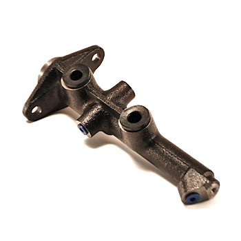 Huvudbromscylinder Volvo 240 Bromsrörsuttag på höger sida | Utan Abs