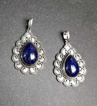 Lapis Lazuli Hängen i Silver
