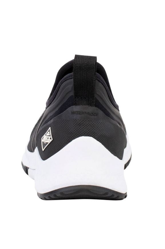 Muckboot Outscape Low Women's Waterproof Shoes - Black - Antibacterial insole