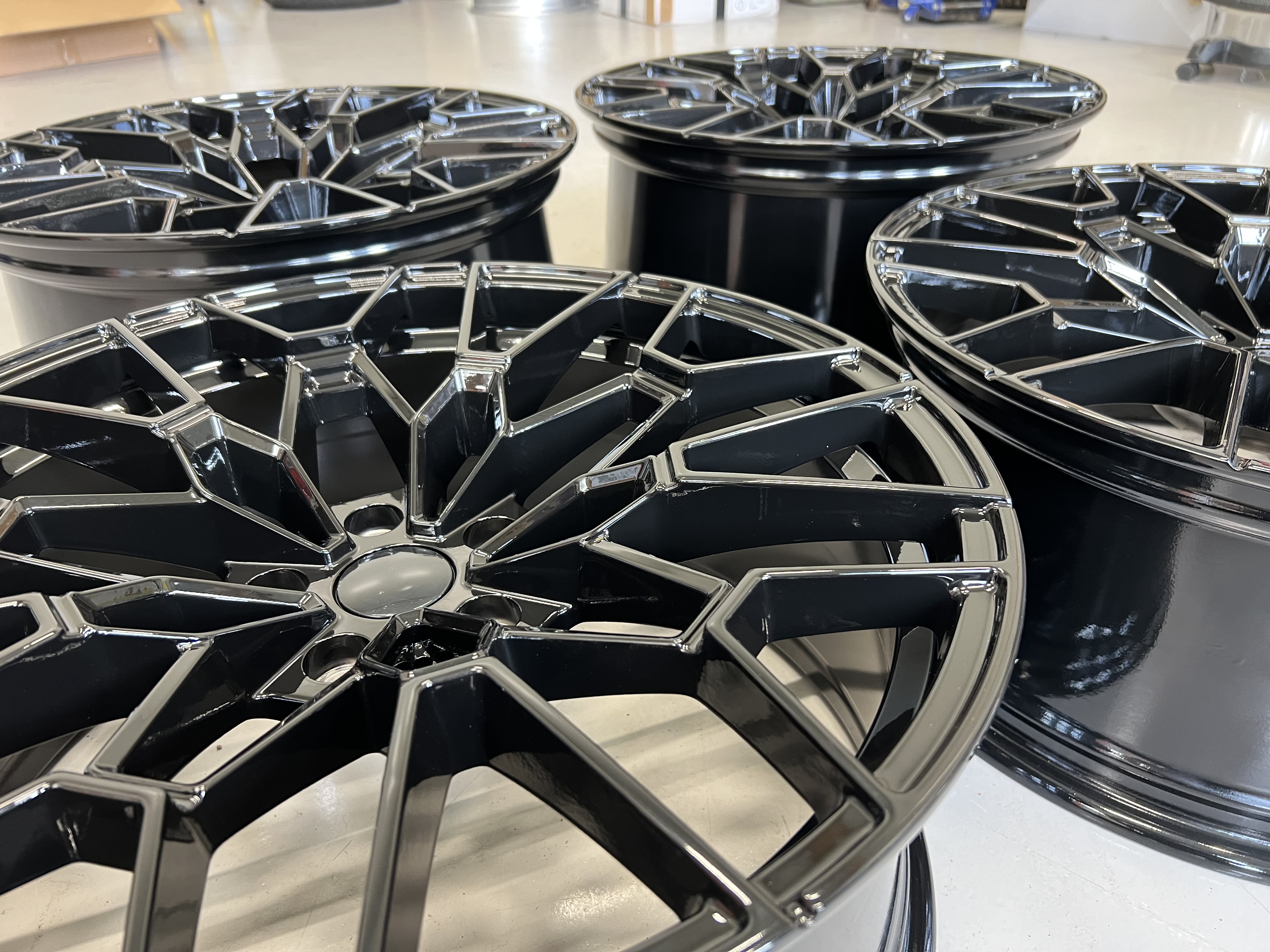20" Sportline 827 Gloss black 5x112 - 5