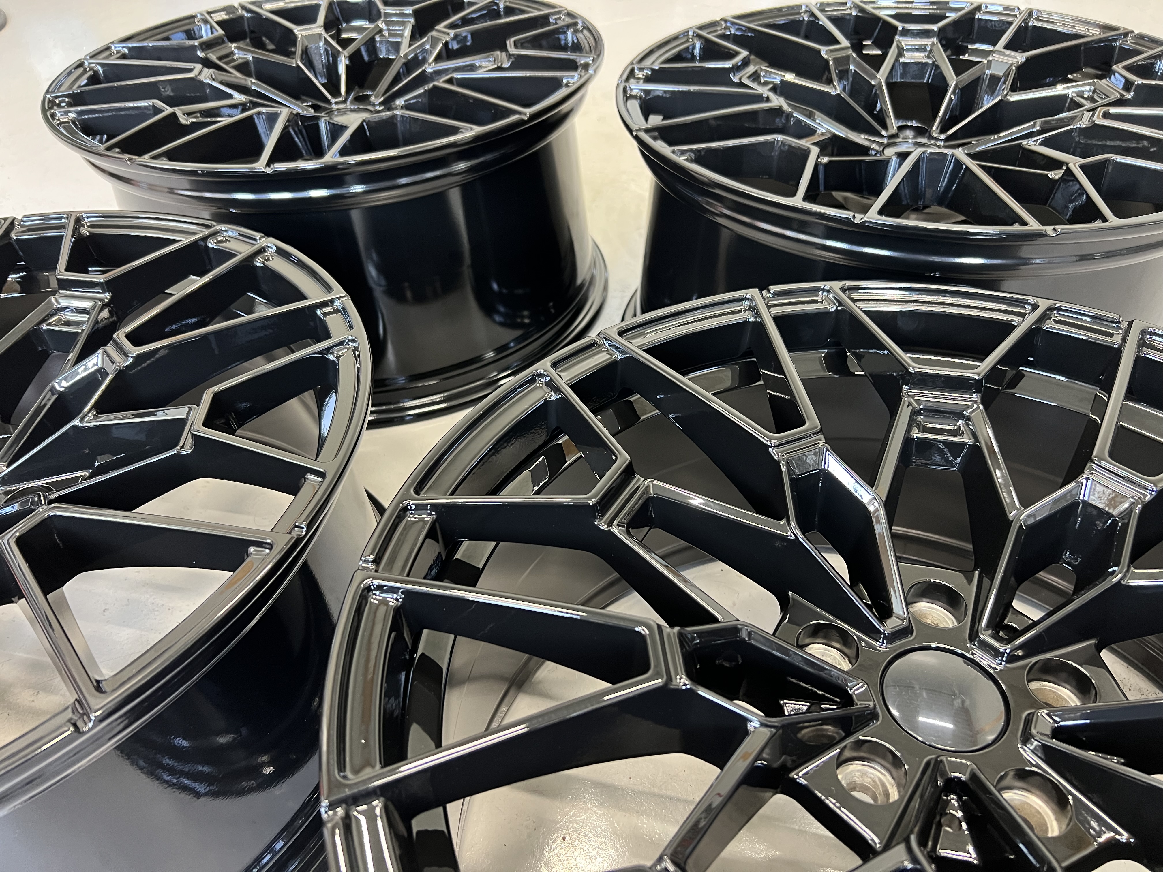 20" Sportline 827 Gloss black 5x112 - 4