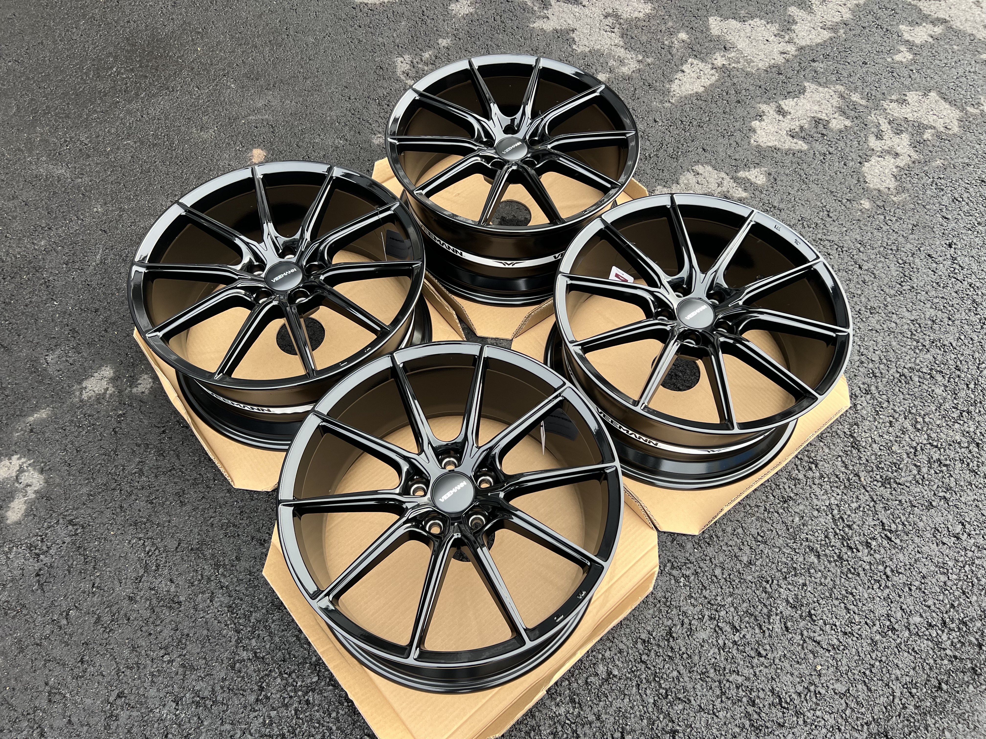19" Veemann V-FS48 Gloss black 5x112