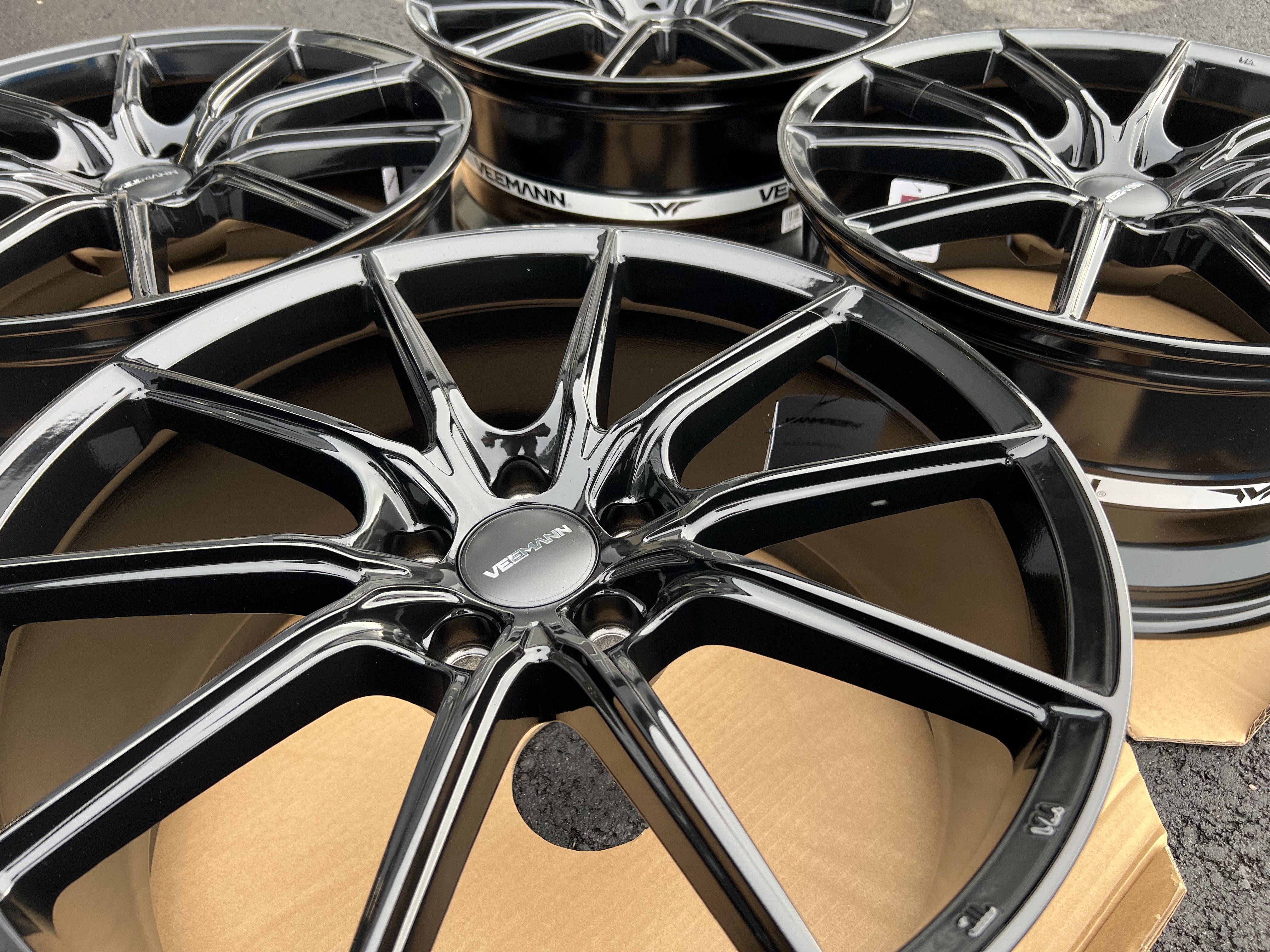 19" Veemann V-FS48 Gloss black 5x112 - 6
