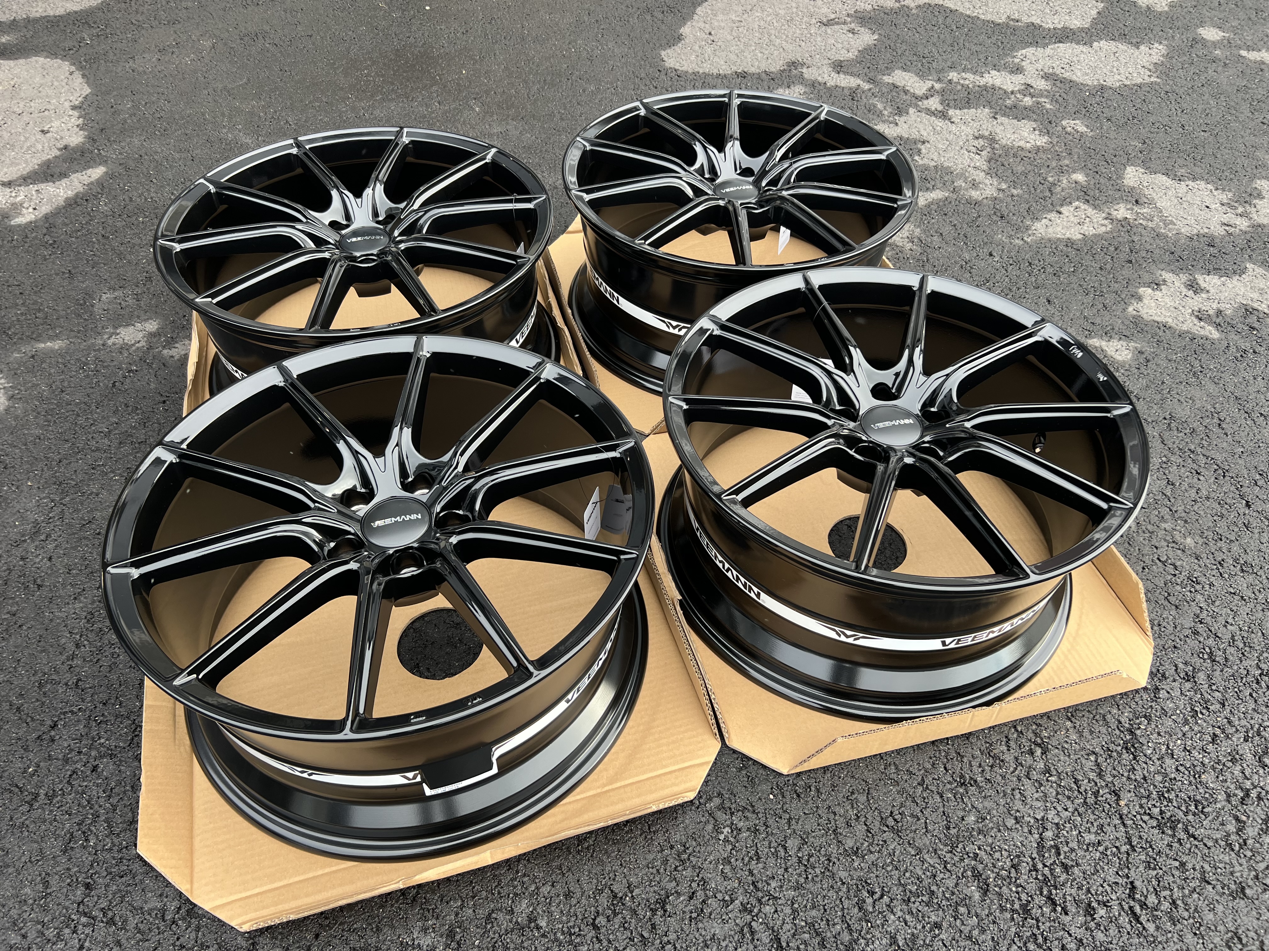19" Veemann V-FS48 Gloss black 5x112 - 3