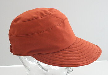 Sommarkeps UV80 bred skärm orange, säljs på Hospitalsgatan 16 REA!