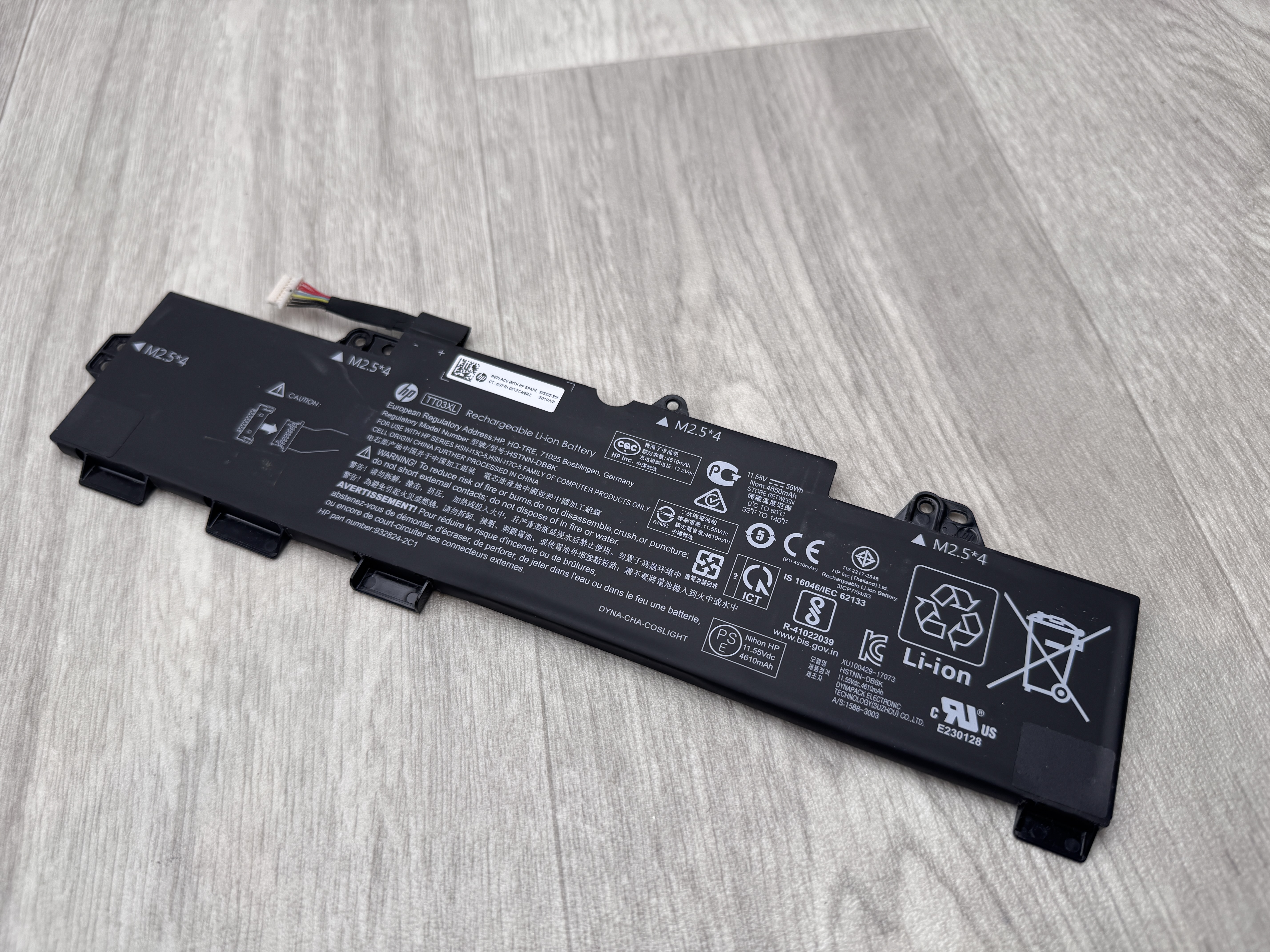 Begagnad Original HP Batteri för EliteBook 755 850 G5 G6 Zbook 15u G5 G6 11.1V 4850mAh TT03XL 56Wh