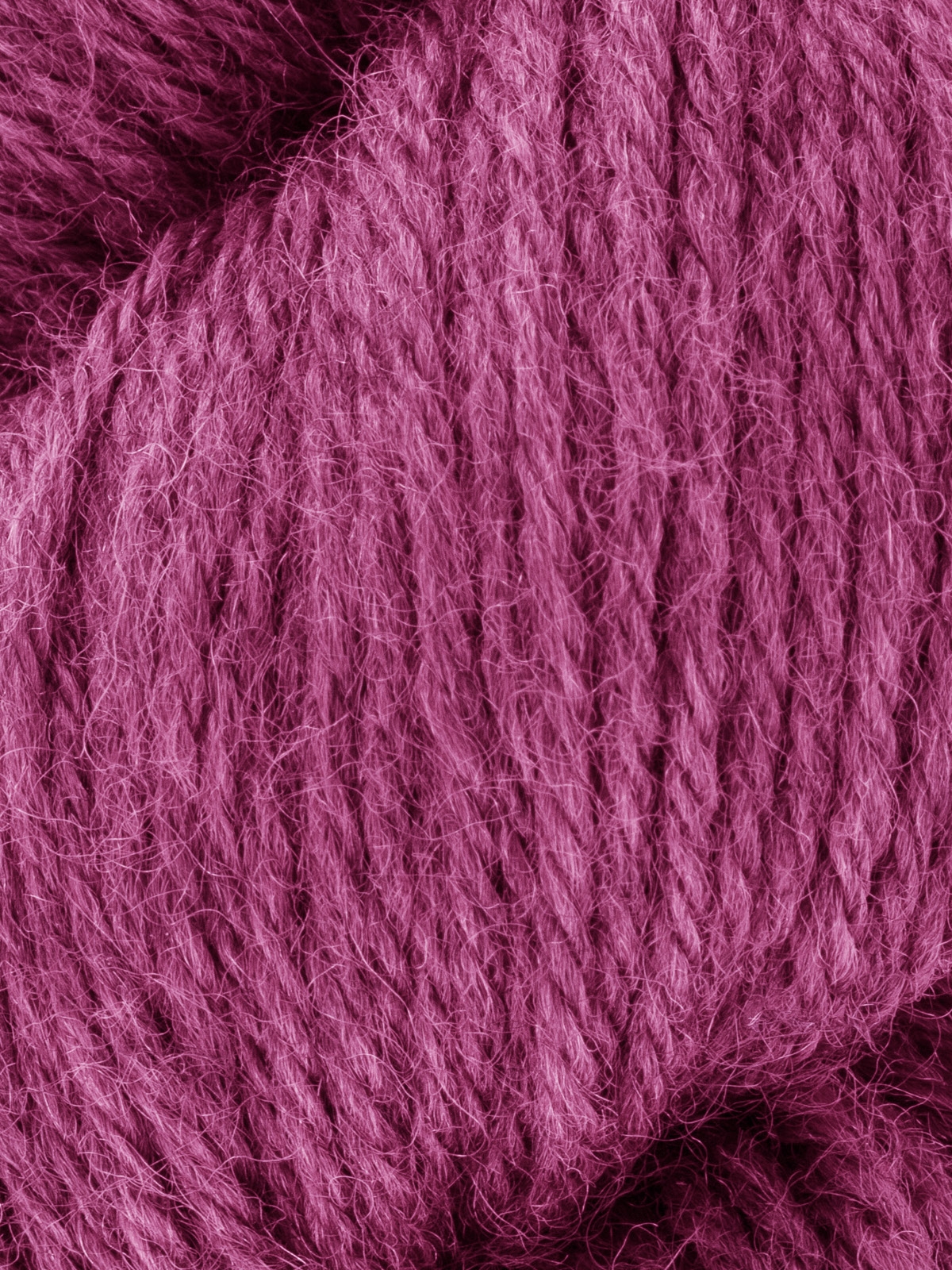 Färg 1111 foxglove 20-22m/10 cm Bluefaced Leicester Fleece 100% brittiskt ullgarn 