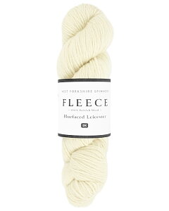 Färg  Ecru, naturvit  20-22m/10 cm Bluefaced Leicester Fleece 100% brittiskt ullgarn 