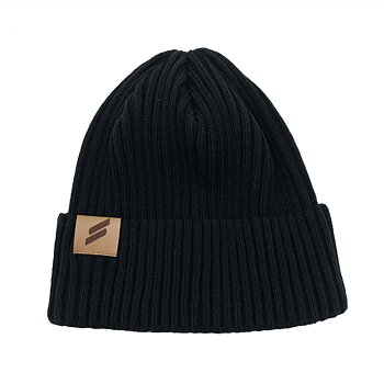Knitted beanie with fold