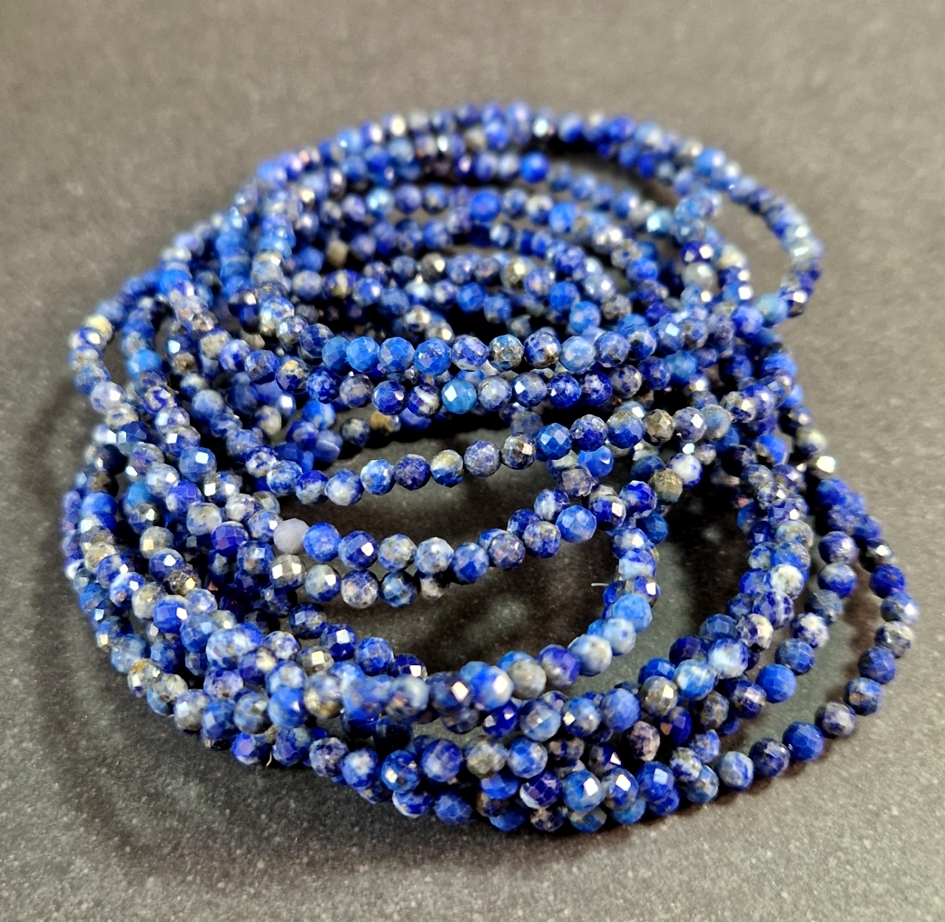 Facettslipad Lapis Lazuli - Armband på elastiskt band - 3mm