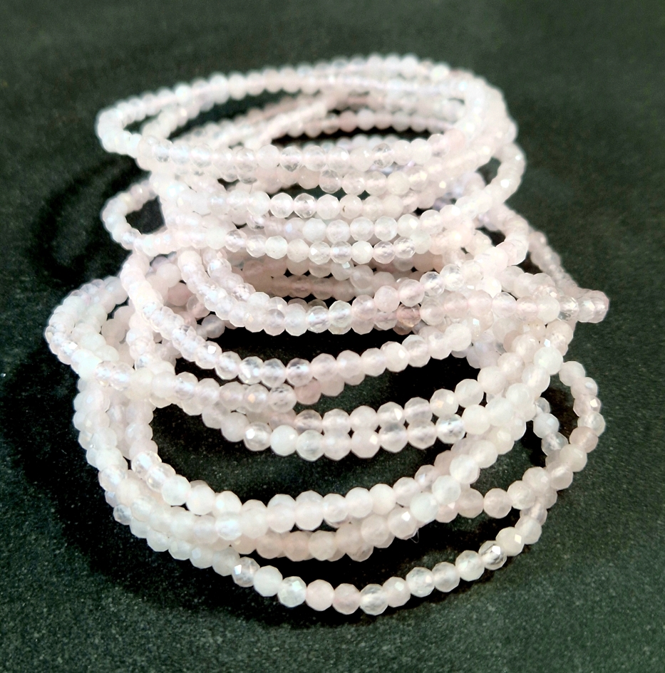 Facettslipad Rosenkvarts - Armband på elastiskt band - 3mm