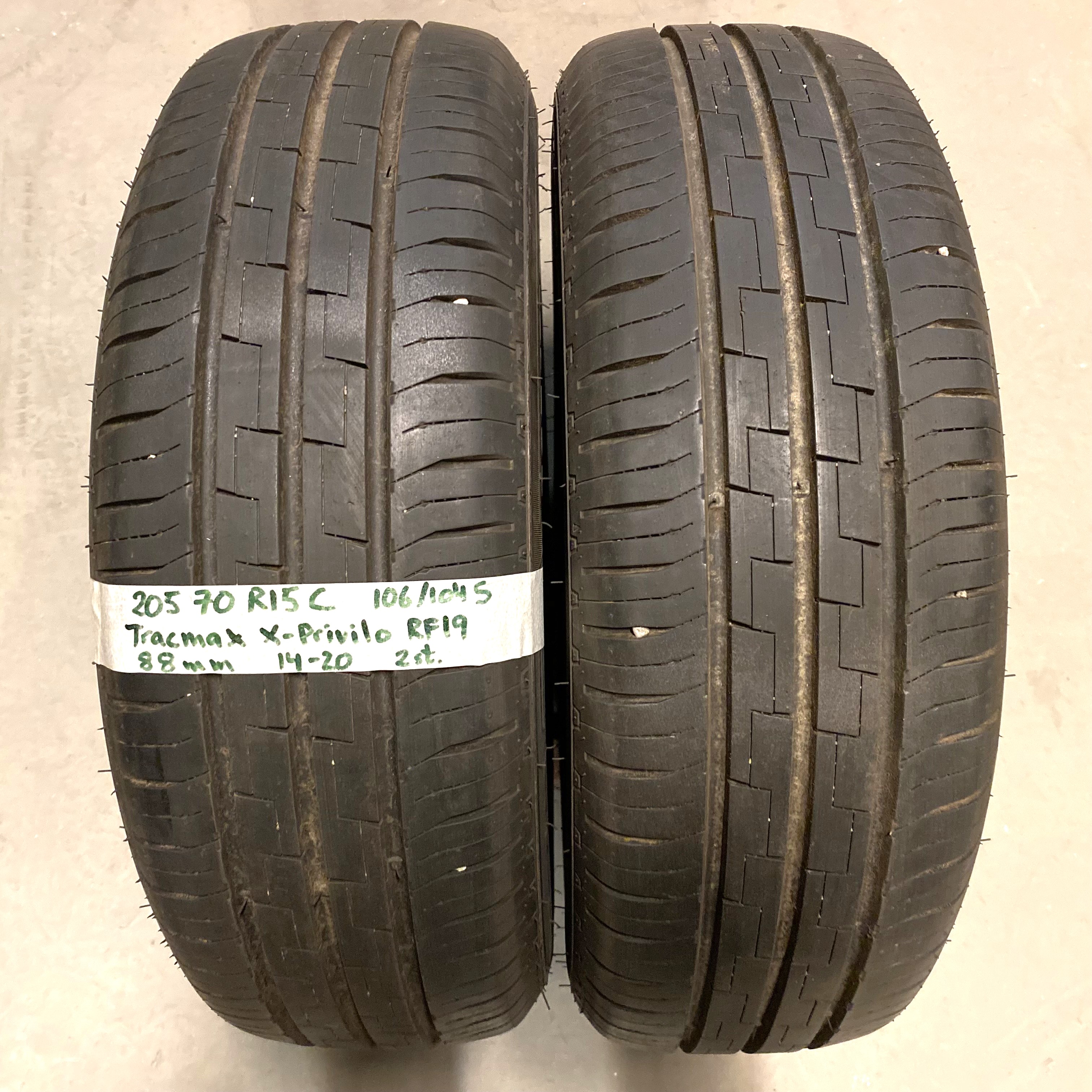 15" BEGAGNADE SOMMARDÄCK | 2 st 205/70 R15C 106/104S Tracmax X-Privilo RF19 | V14-20 | 8|8 mm | A-1
