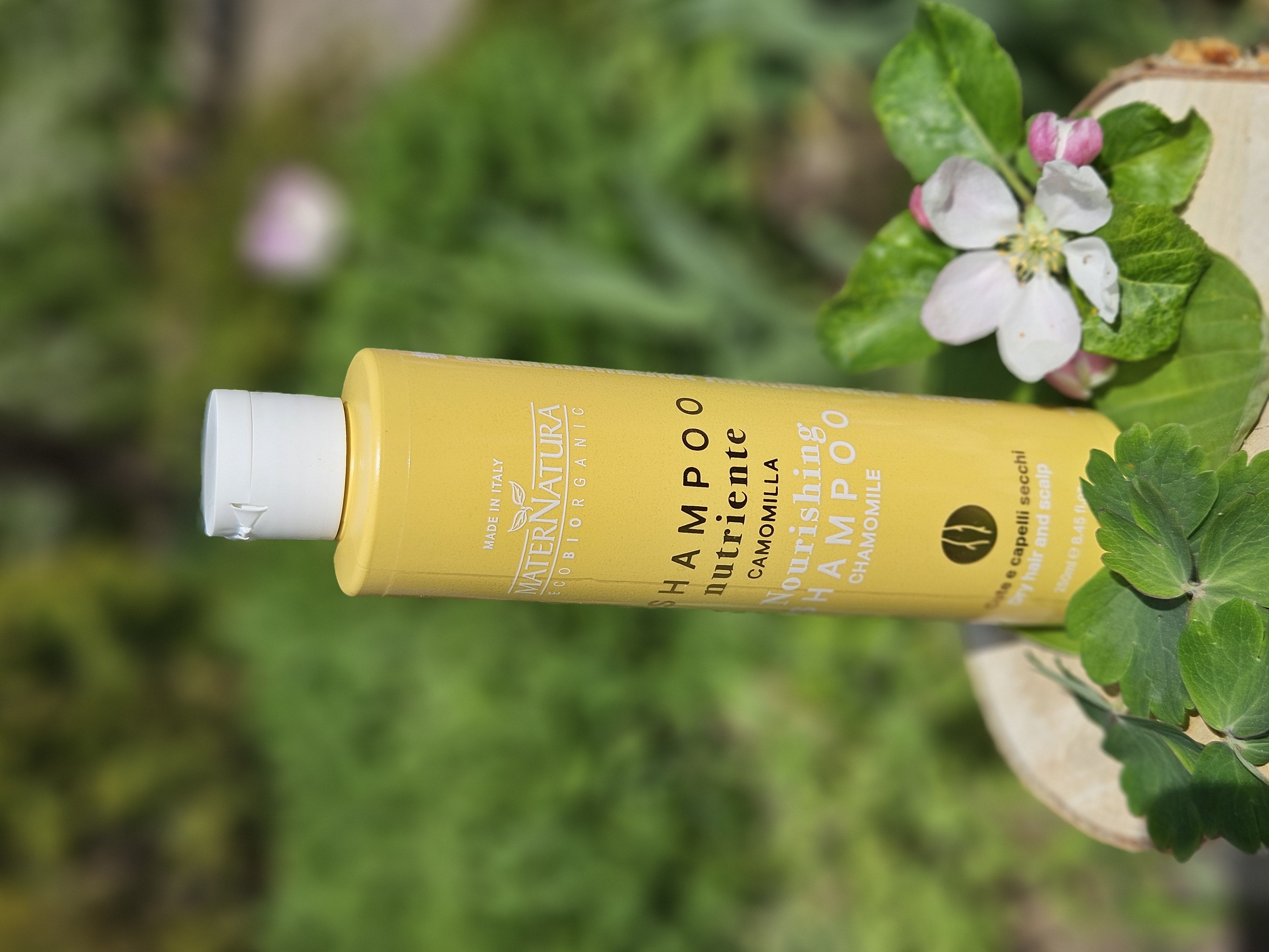 Shampoo nutriente Nourishing  Chamomile Shampoo Mater Natura - 2