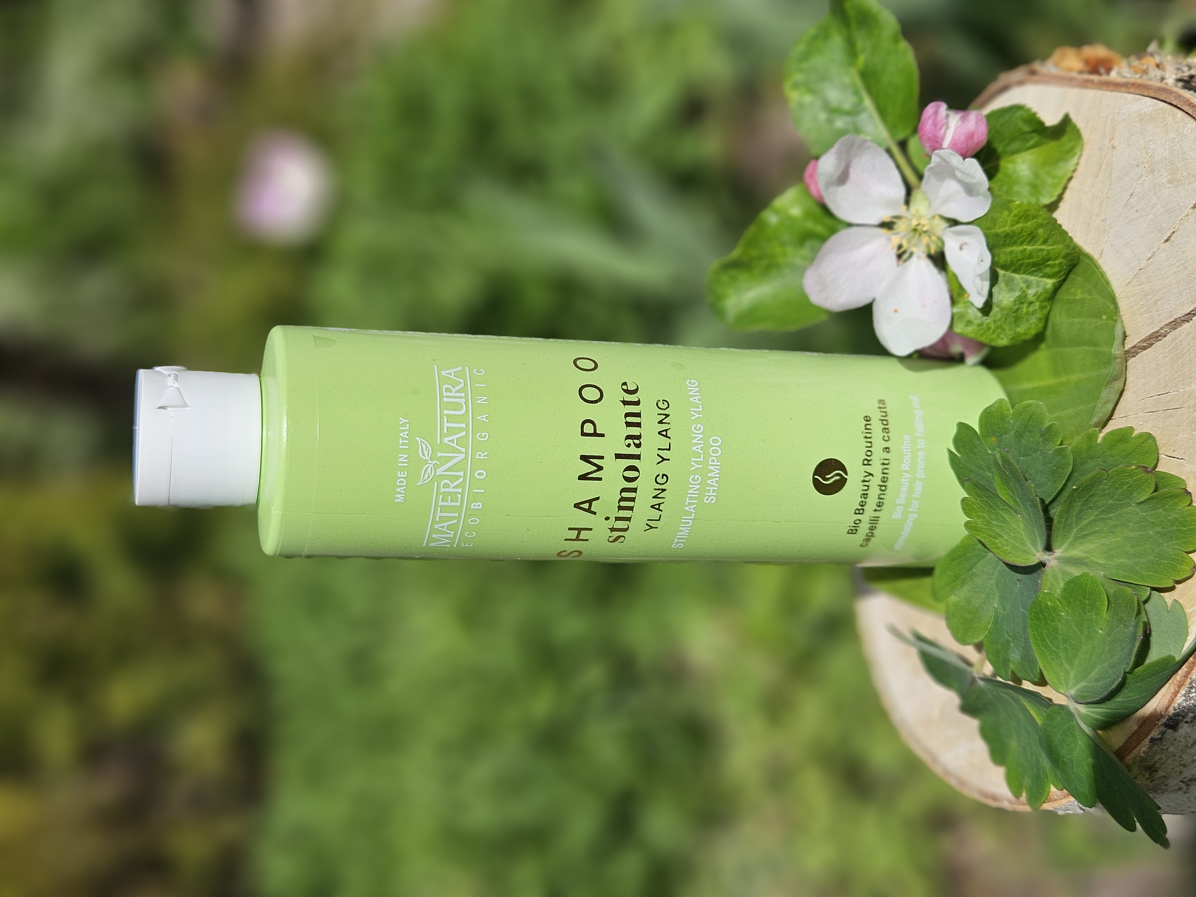 Stimulating Ylang Ylang Shampoo, för tillväxt - MaterNatura