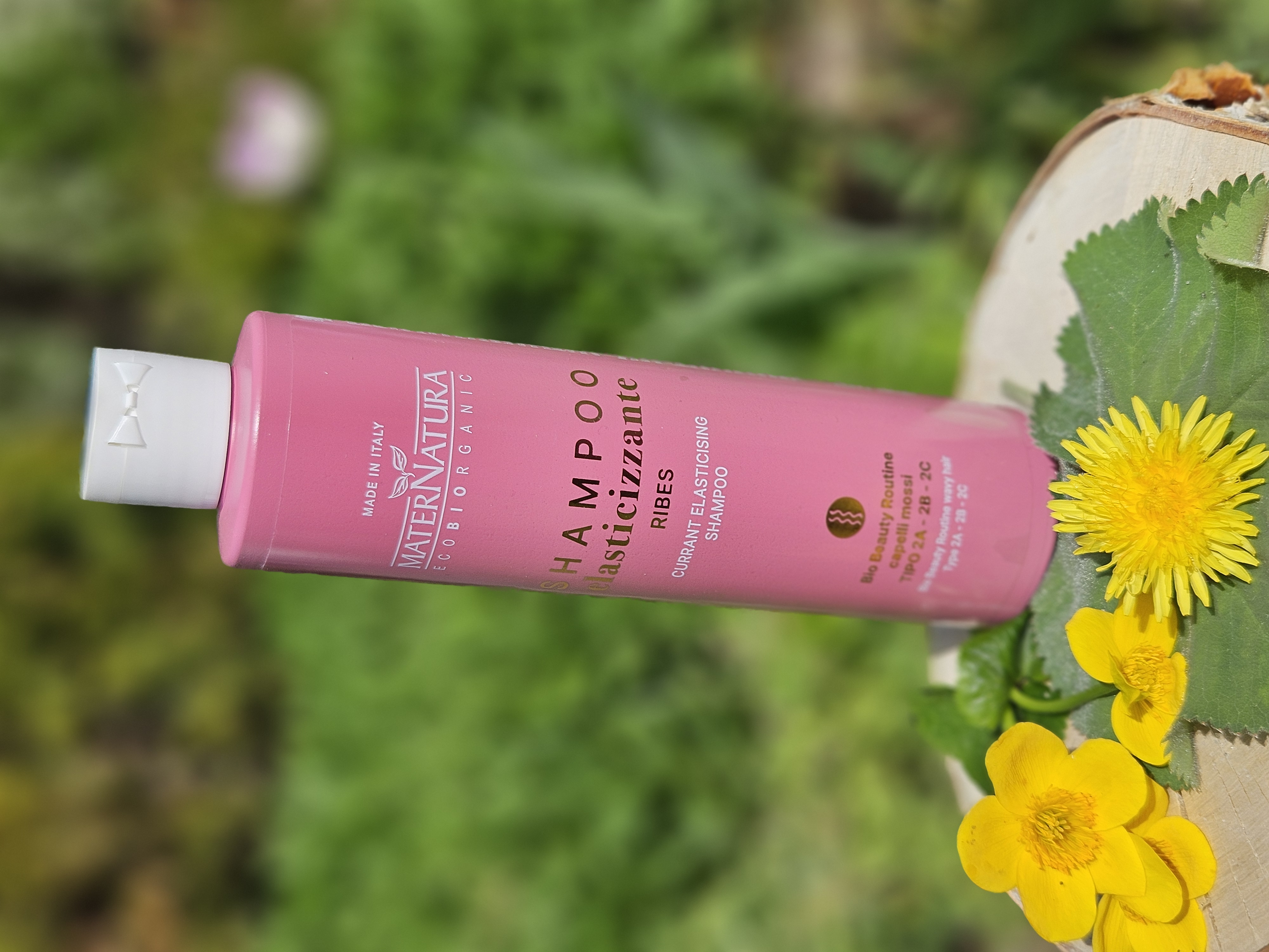 Waves elasticising shampoo currant Mater Natura Mater Natura