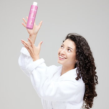 Green Apple moisturising shampoo  Mater Natura