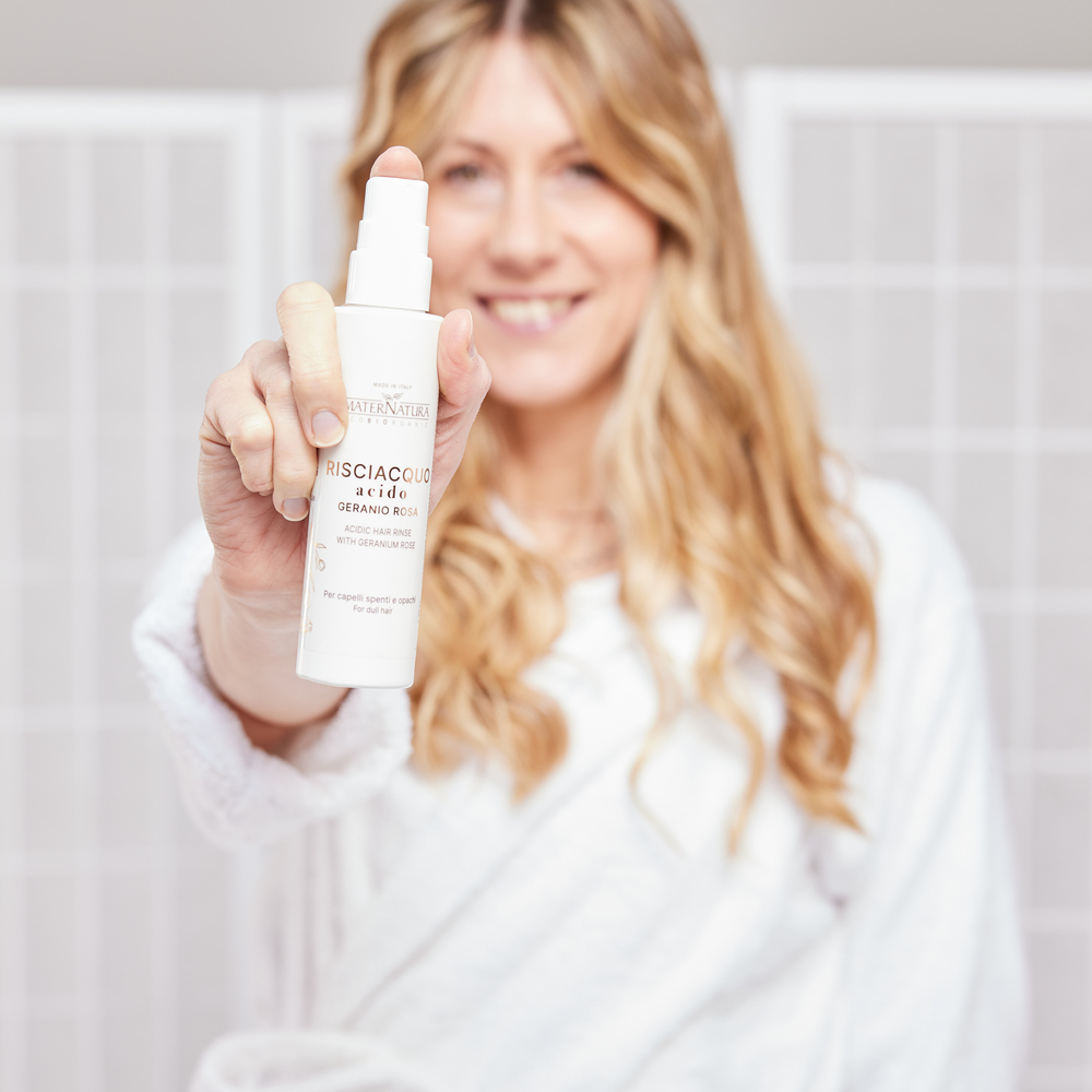 Acidic Hair Rinse with Geranium Rose, kalkreducering för håret - MaterNatura - 2