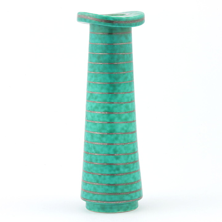 ヴィルヘルム・コーゲ　Argentaシリーズ 　気品ある緑の花瓶 Vase  (16cm)  1955年