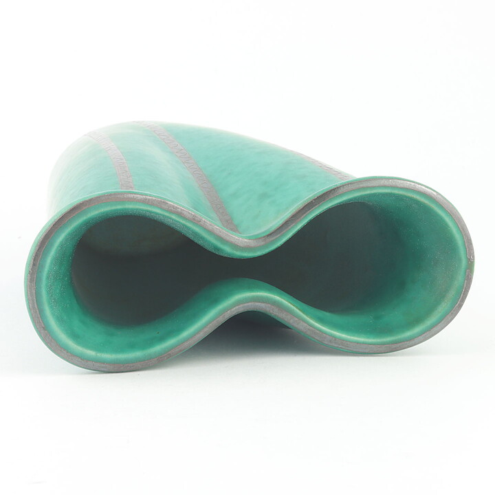 Wilhelm Kåge (Argenta 1934) Green Modern Vase with Silver Decor 16 cm