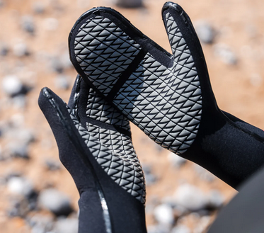 Zone3 Thermo-Tech Warmth Swim Mitts  3.5mm - 3