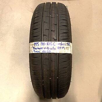 15" BEGAGNAT SOMMARDÄCK | 1 st 195/70 R15C 104/102S Tracmax X-Privilo RF19 | V01-20 | 9 mm | G-4
