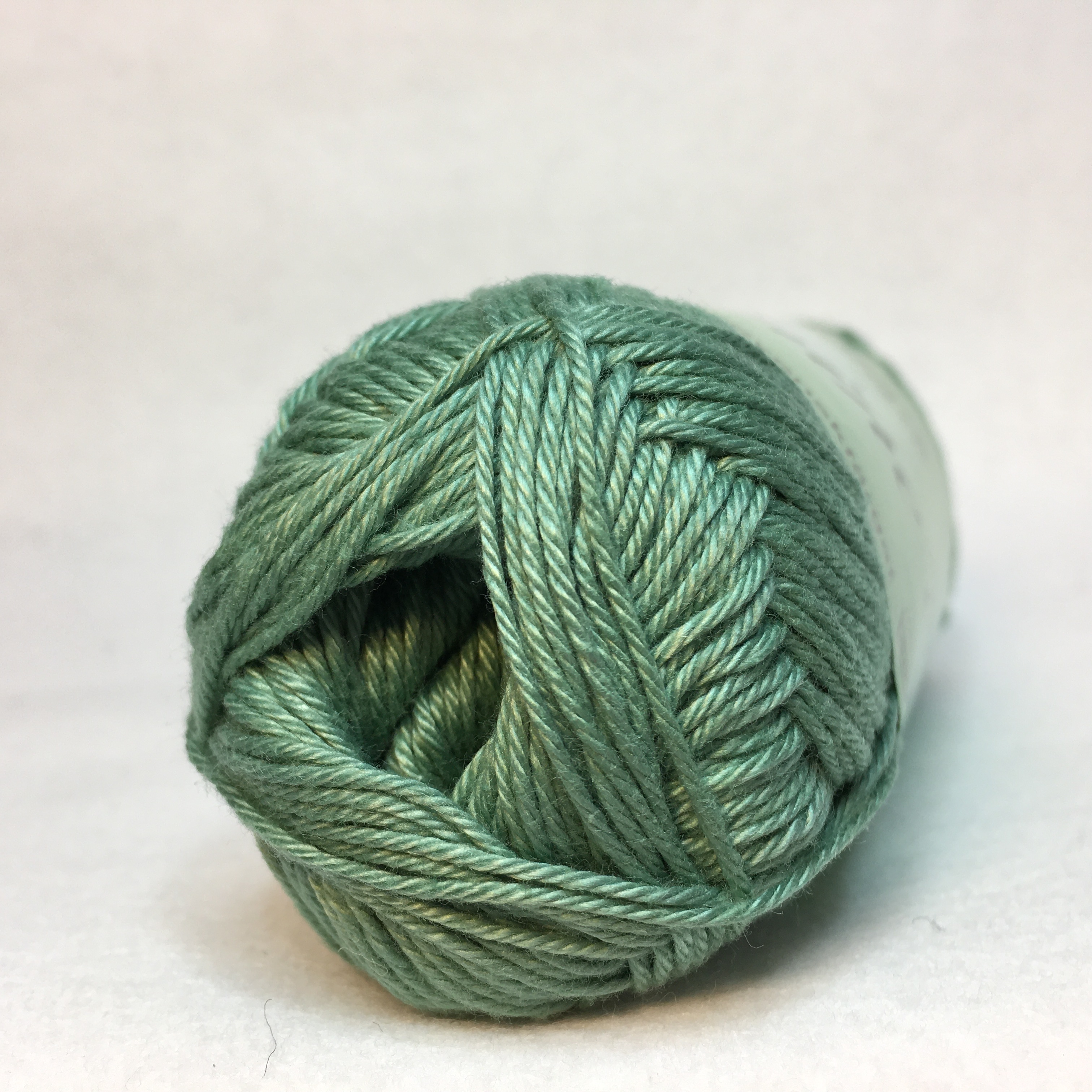 Jasmine 8/4 50 g (26-28 m st 3) - 62