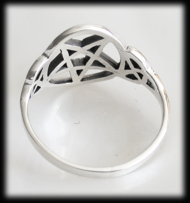Pentagram ring i Äkta silver. - 2