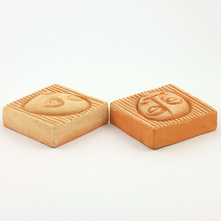 Lars Bergsten (1960s) Two Wall Plaques with Couple Head Relief 9 cm (2)