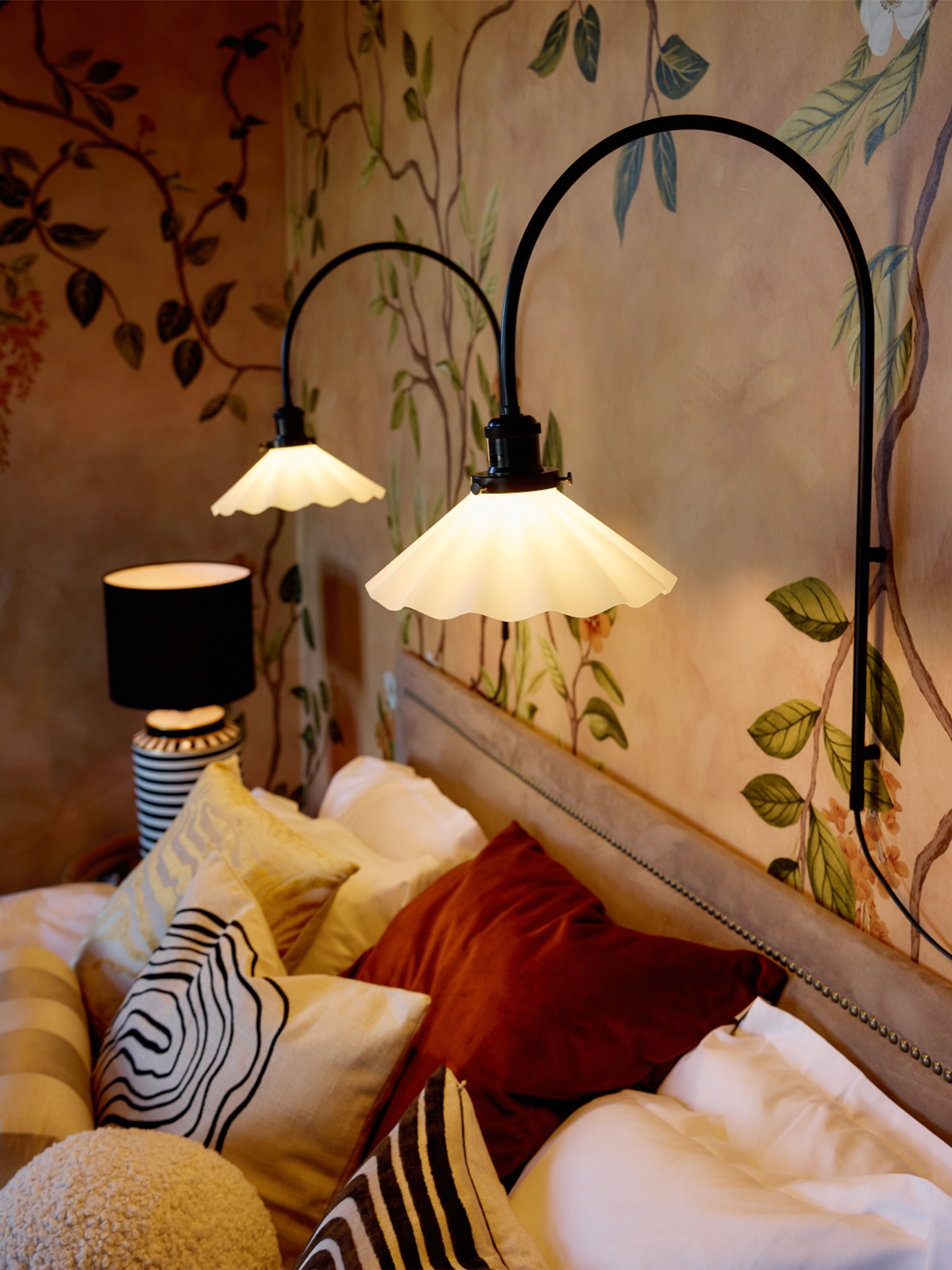 August Wall Lamp - 25 cm - Wall Lamp - Opal Pleated
