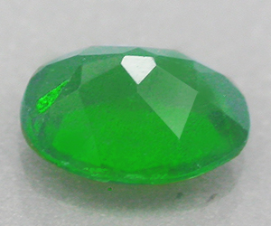 Impresionante gema suelta de diópsido cromado natural de corte ovalado de 0,76 ct - 2