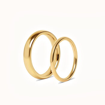 Sett med forlovelsesringer - 2 gullringer 2 mm og 4 mm