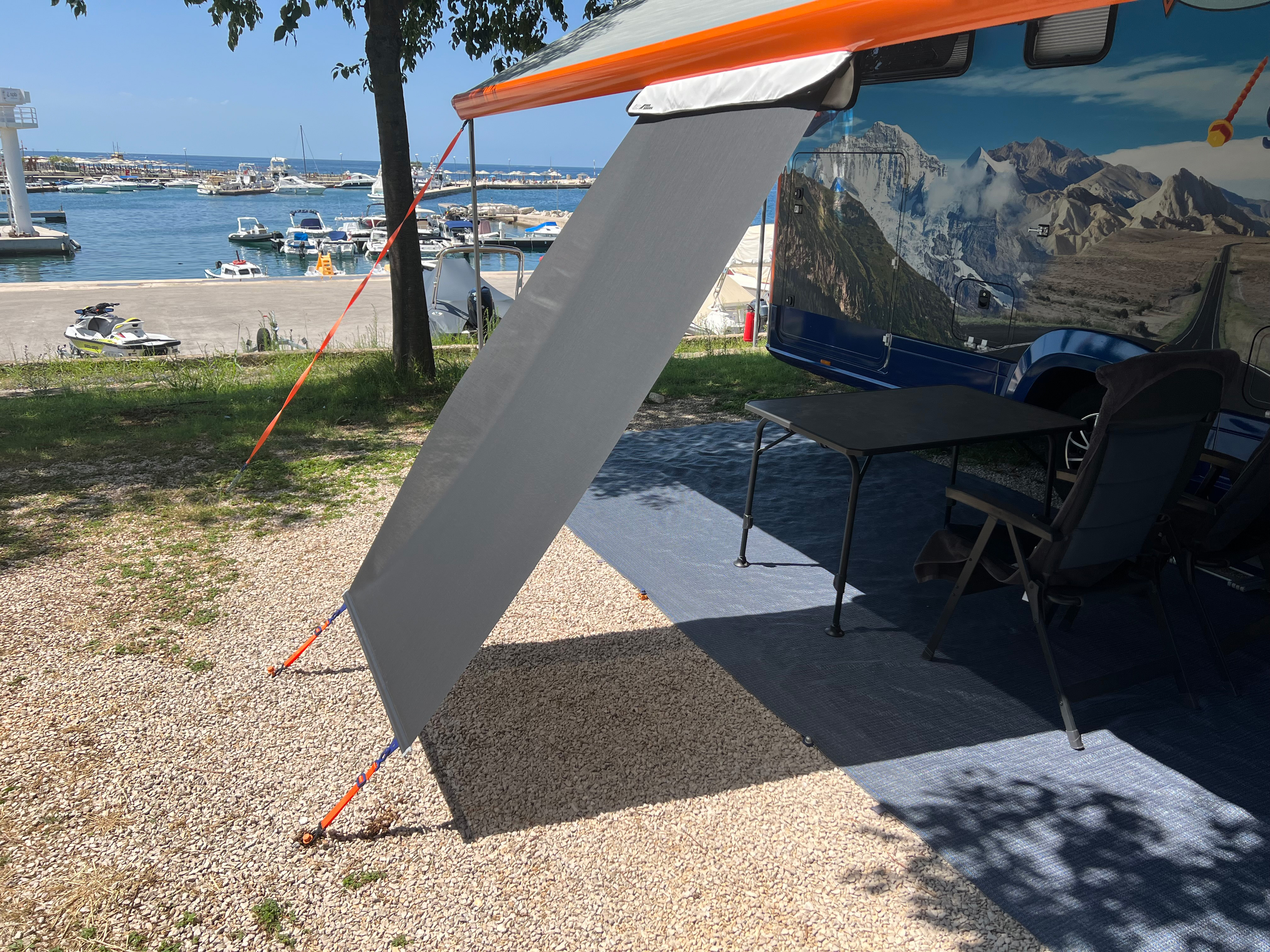 Peggy Peg sunshade. White - 3