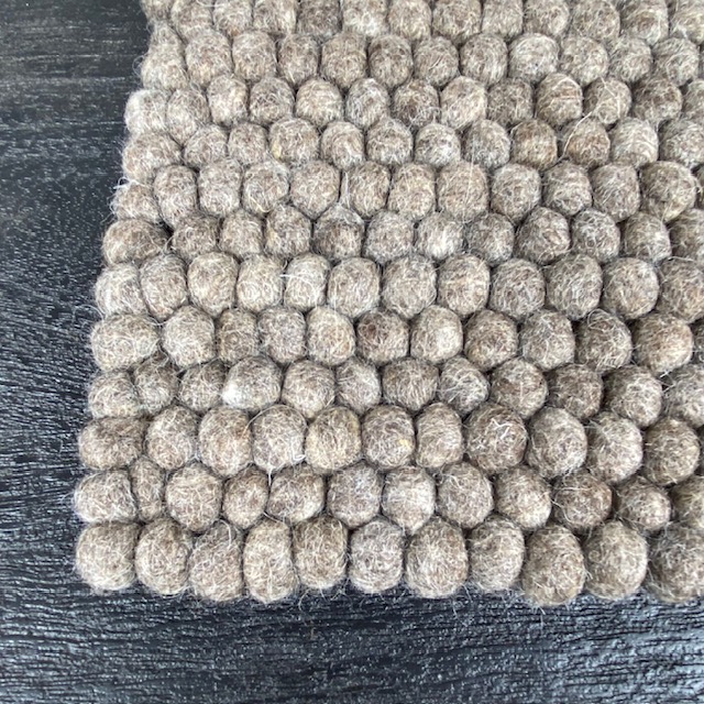 Wooldesigns ullmatta av tovade ullbollar i er önskade storlek och form - 10
