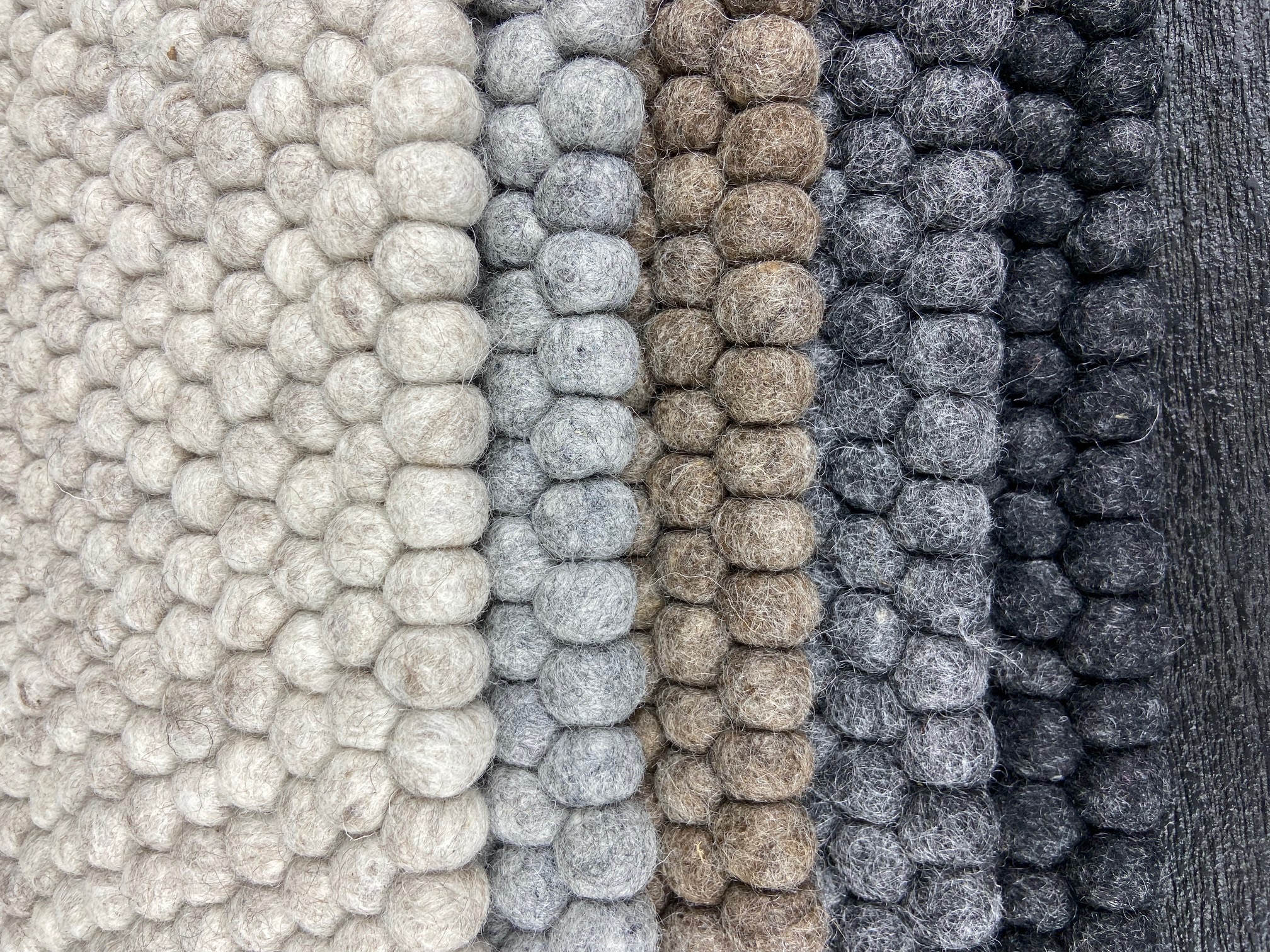 Wooldesigns ullmatta av tovade ullbollar i er önskade storlek och form - 5