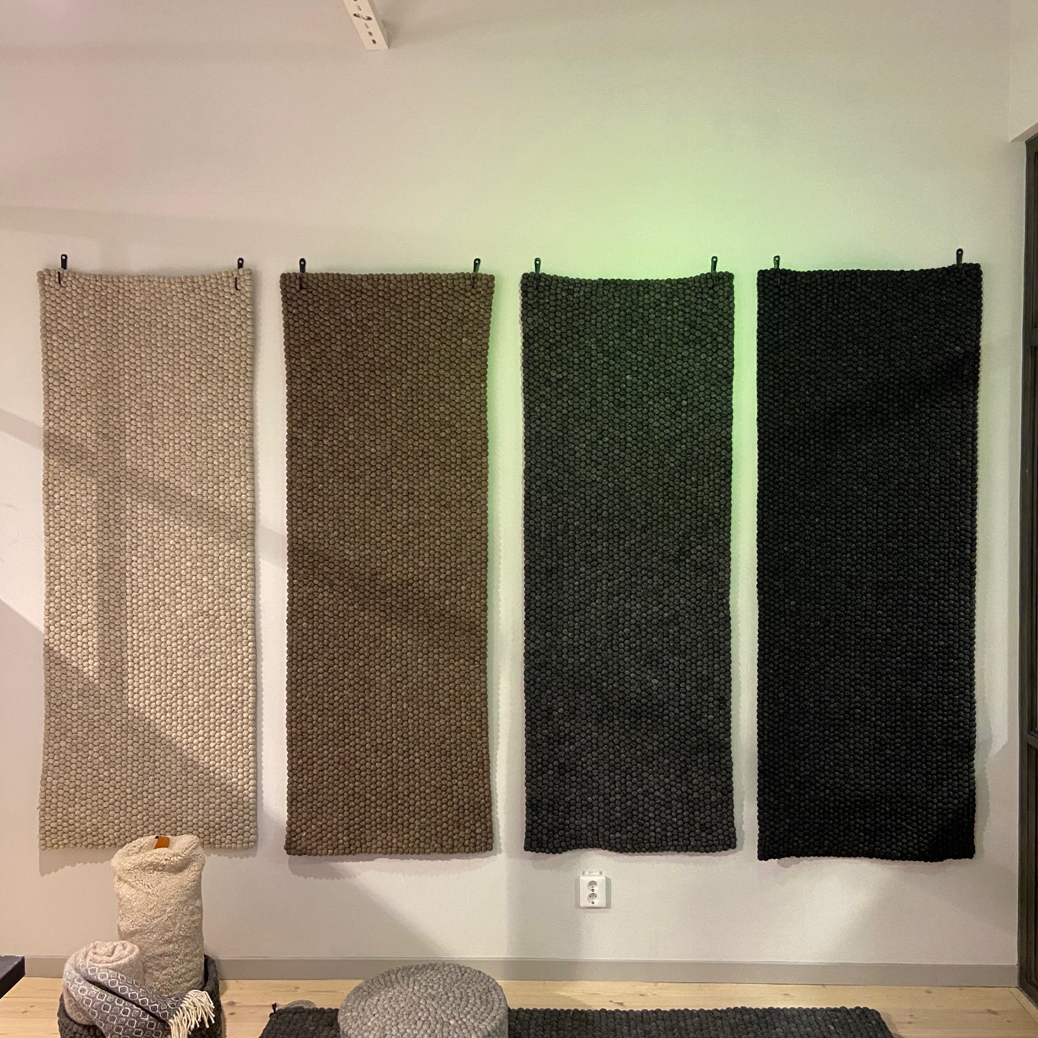 Wooldesigns ullmatta av tovade ullbollar i er önskade storlek och form - 7