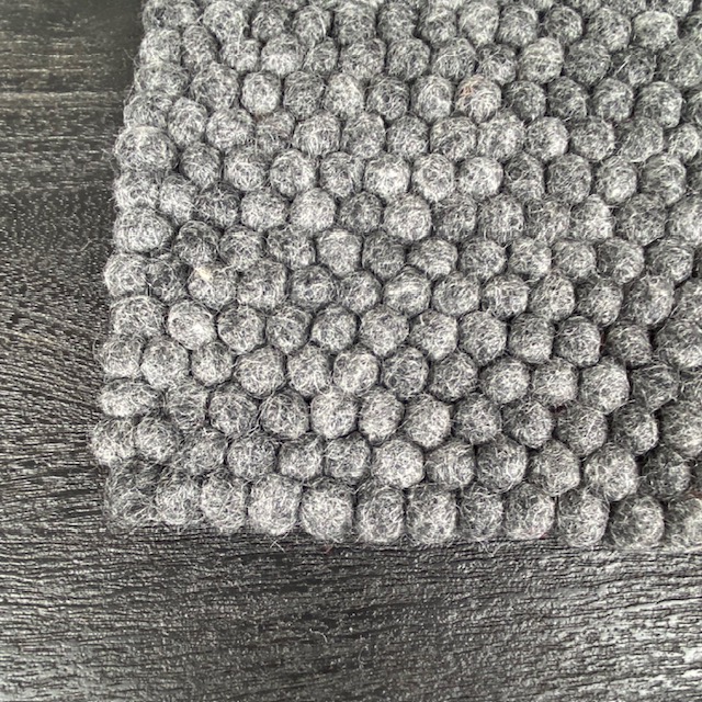 Wooldesigns ullmatta av tovade ullbollar i er önskade storlek och form - 11
