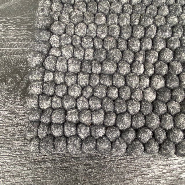 Wooldesigns ullmatta av tovade ullbollar i er önskade storlek och form - 12