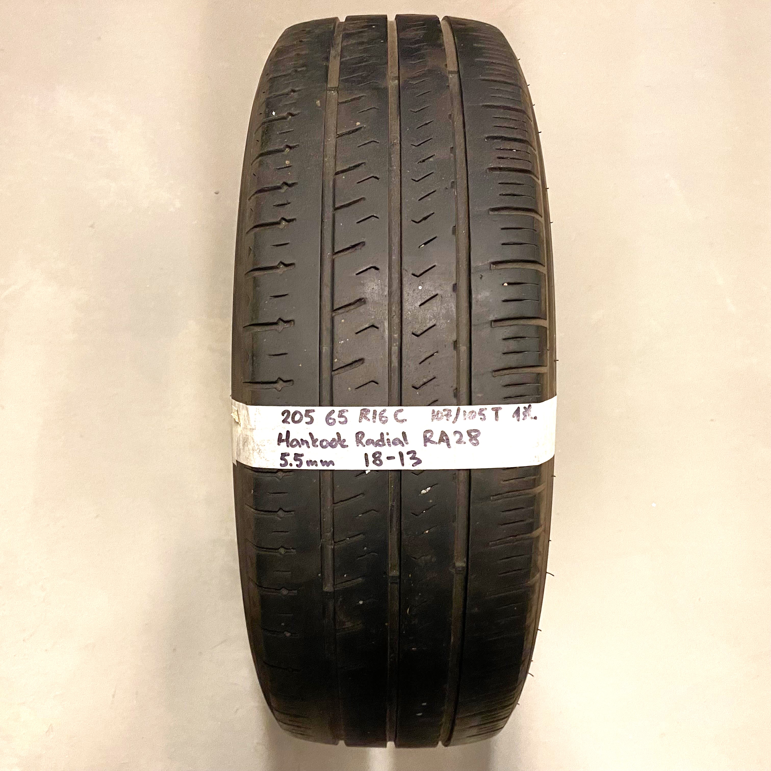 16" BEGAGNAT SOMMARDÄCK | 1 st 205/65 R16C 107/105T Hankook Radial RA28 | V18-13 | 5.5 mm | E-4