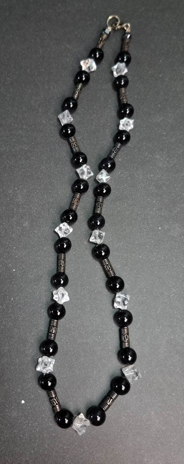 Svart Onyx med Bergkristall Merkabas halsband