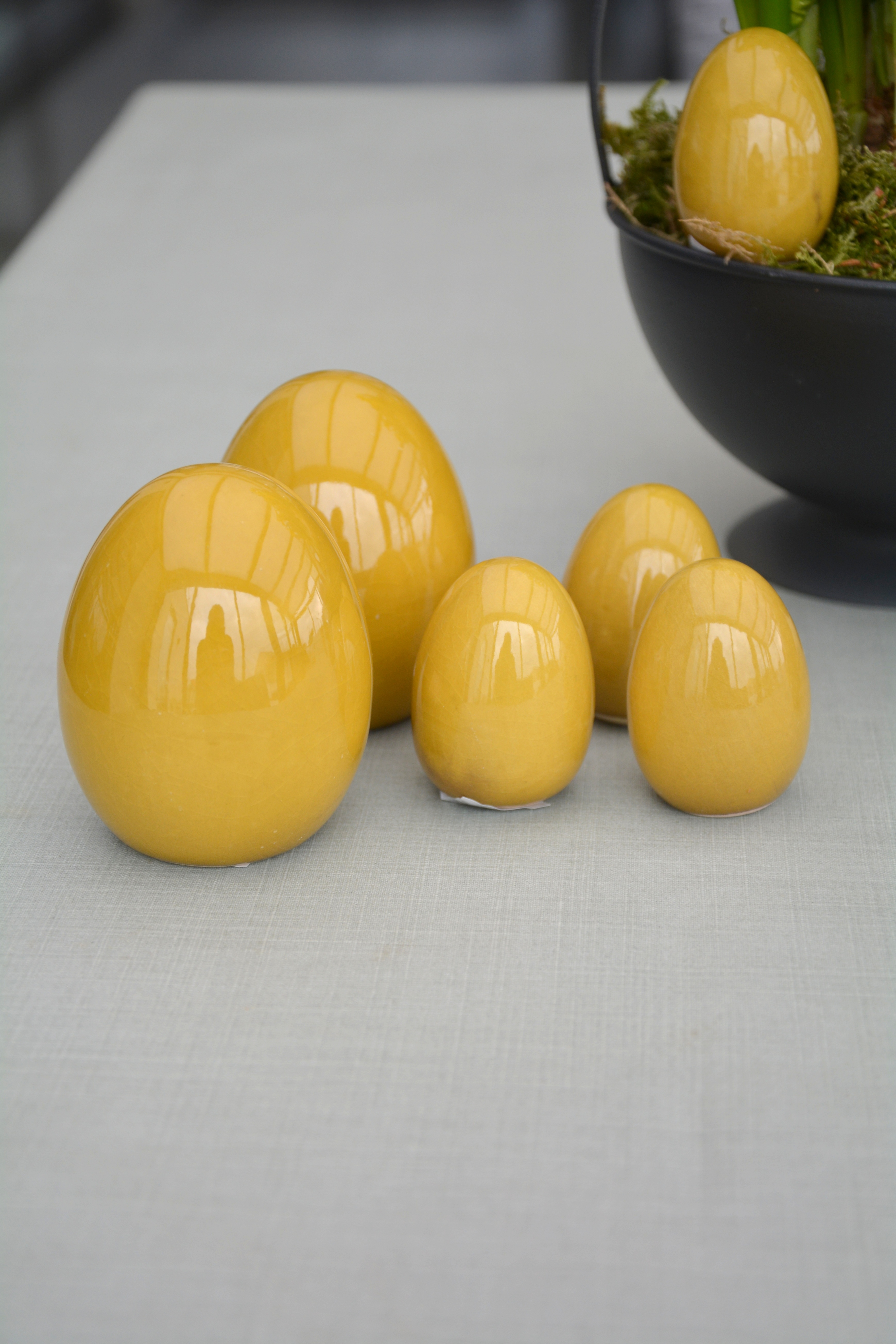 Ägg Agda senapsgul keramik stor 7,5 cm