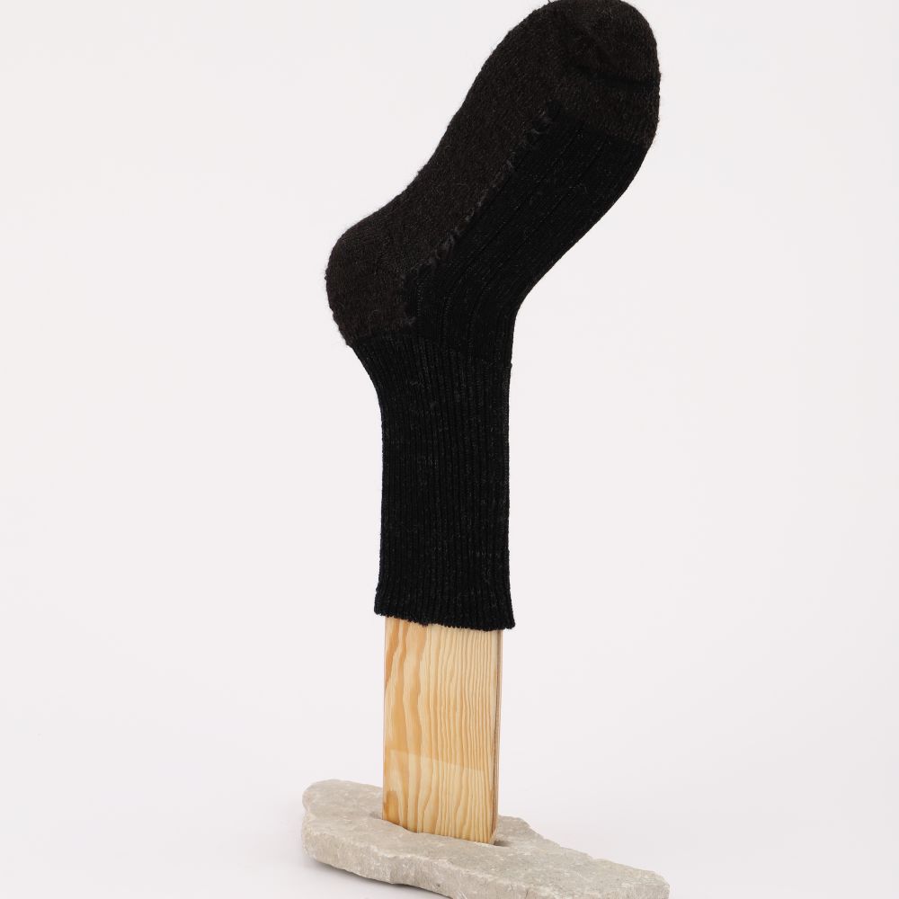 Tjock merinosocka med frottéstickad fot av alpacka, färg tjära