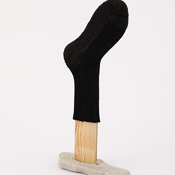 Tjock merinosocka med frottéstickad fot av alpacka, färg tjära