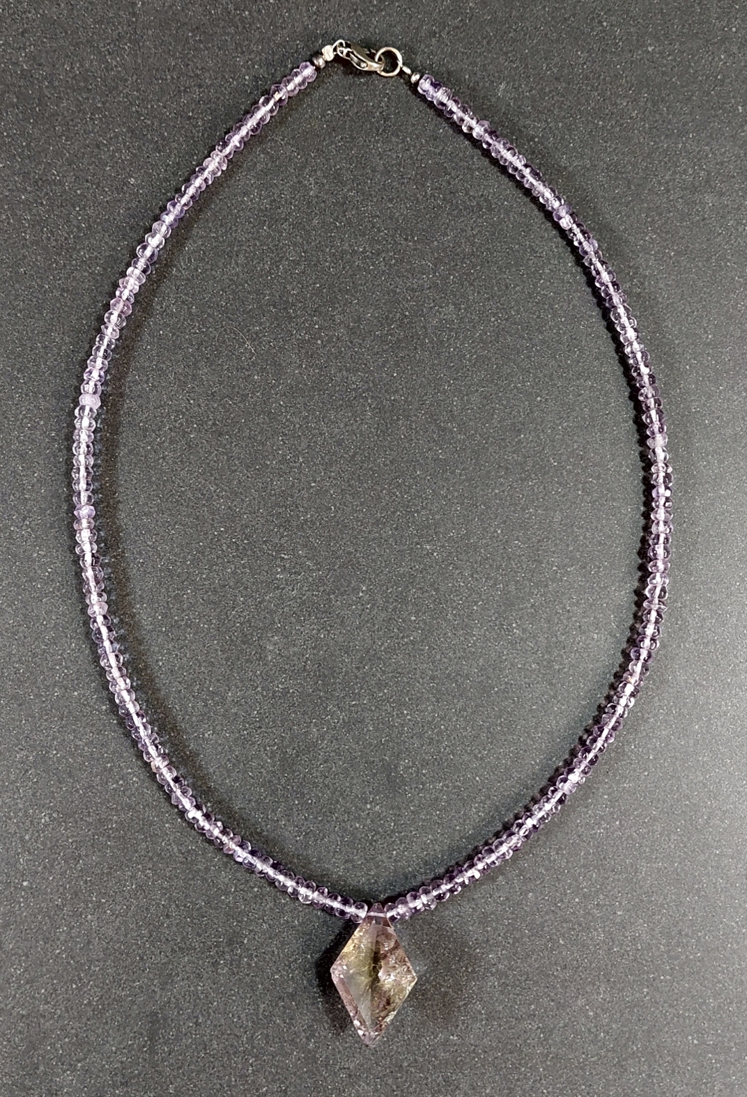 Fasettslipad Halsband med Ametist och Ametrin