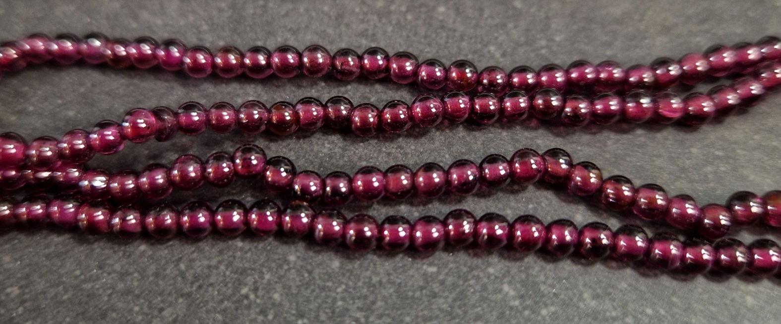 Röd Granat Pärlor på Sträng - Rund