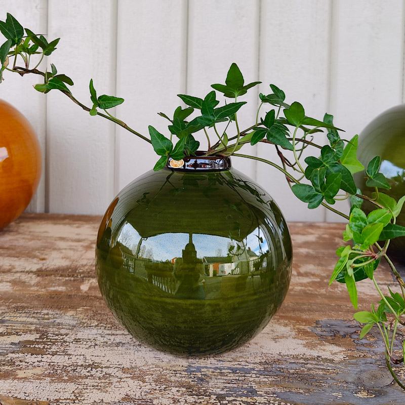 Klotvas liten grön med hals från Nittsjö Keramik