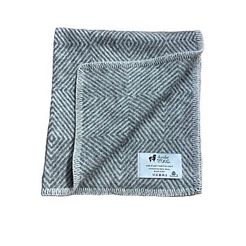 Goose eye patterned blanket for kids and baby