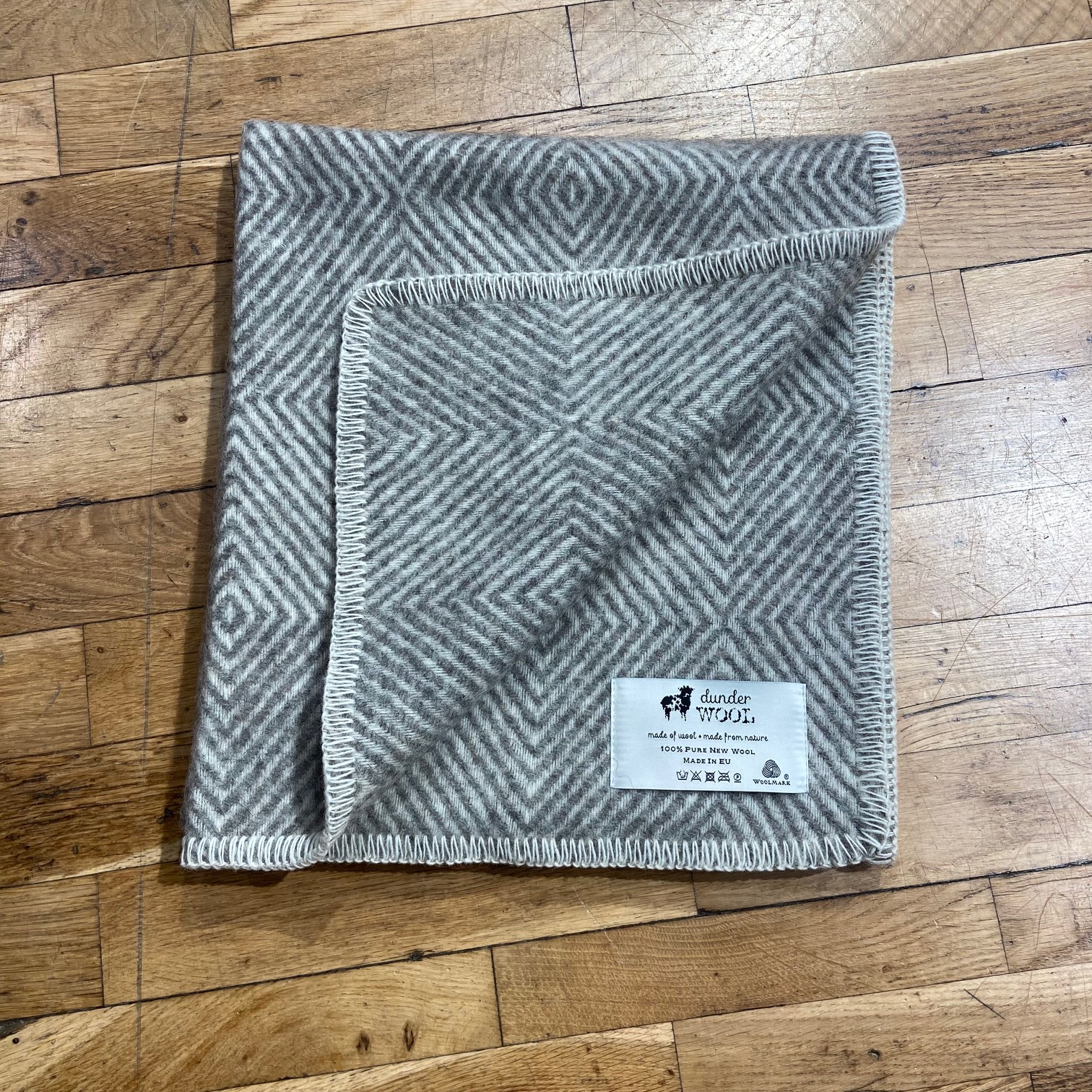 Goose eye patterned blanket for kids and baby - 2